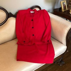 Red “Suits Me” Vintage 2-piece Suit -  Size 6